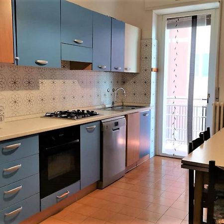 Spazioso Appartamento Sondrio Esterno foto