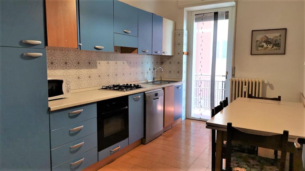 Spazioso Appartamento Sondrio Esterno foto